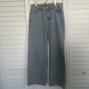 Edikted Low- Rise Classic Blue Women's Jeans